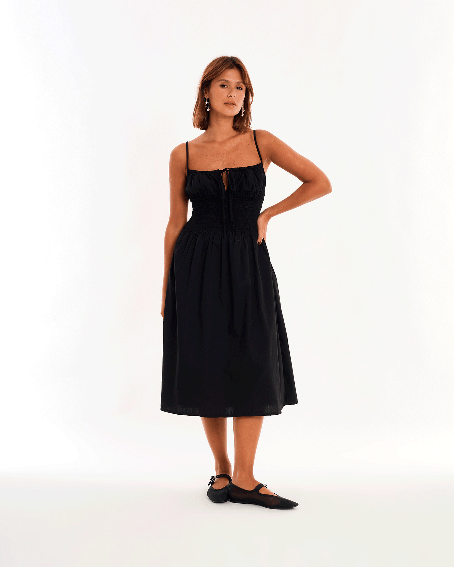 VESTIDO NEGRO