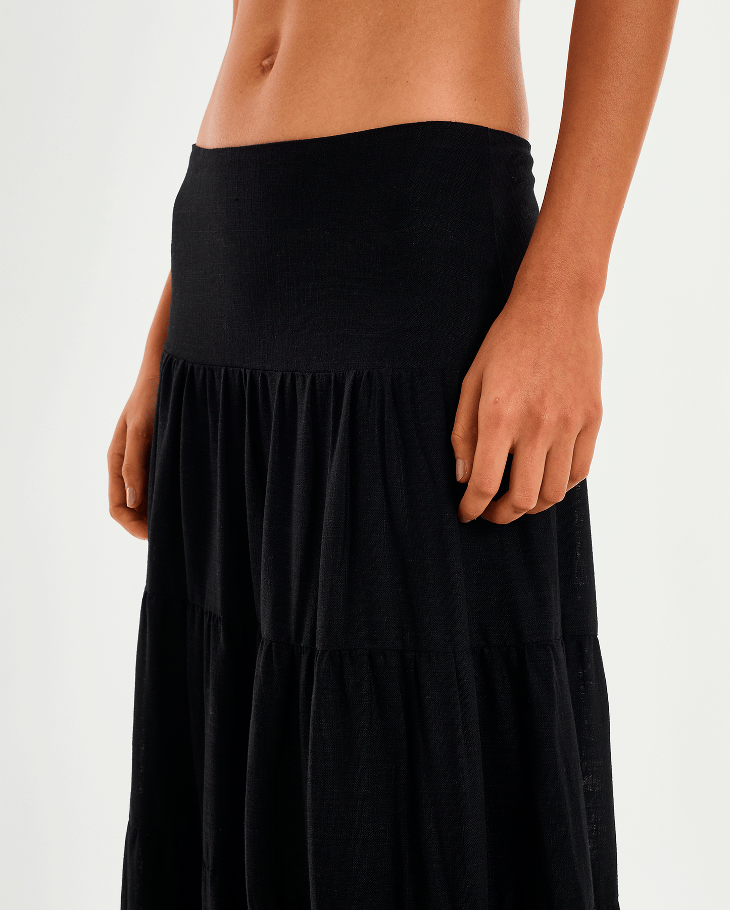 BLACK SKIRT